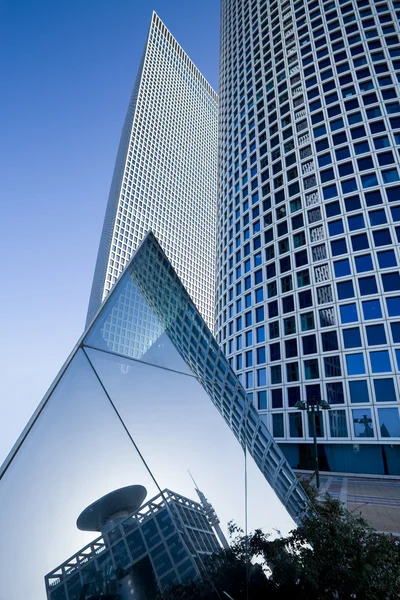 Vit skyskrapor — Stockfoto