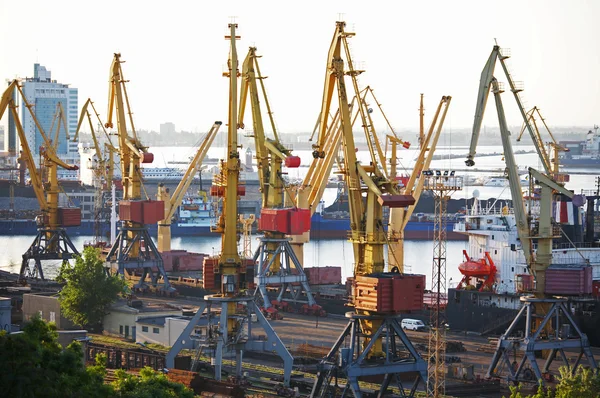 Port with loading cargo ship — Stock Photo, Image