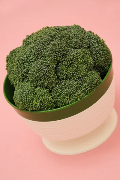 Broccoli pe roz — Fotografie, imagine de stoc