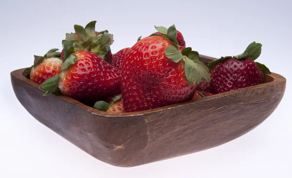 Cuenco de fresas frescas — Foto de Stock