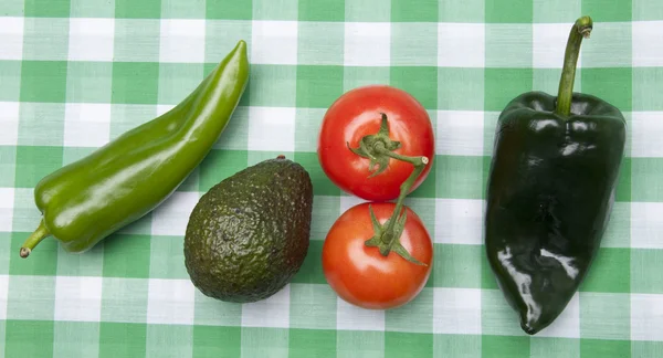 Zdrowe warzywa na koc piknikowy — Zdjęcie stockowe