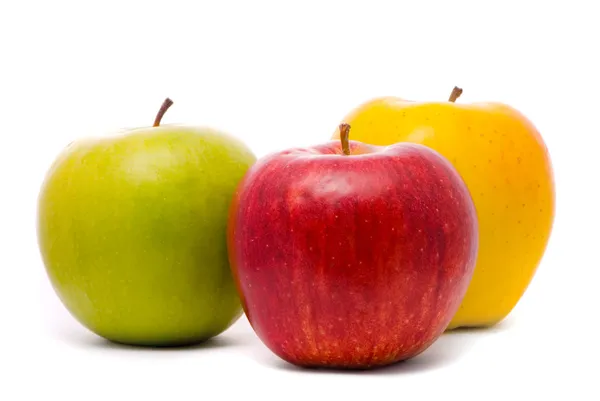 빨간색, 노란색 및 녹색 신선한 사과 — 스톡 사진