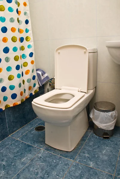 Toalett på hotell – stockfoto