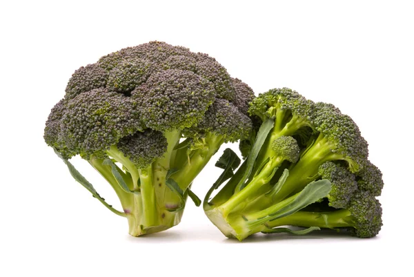 Broccoli proaspăt izolat peste alb — Fotografie, imagine de stoc