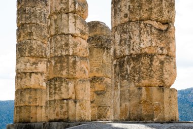 sütunları Delphi Apollon Tapınağı