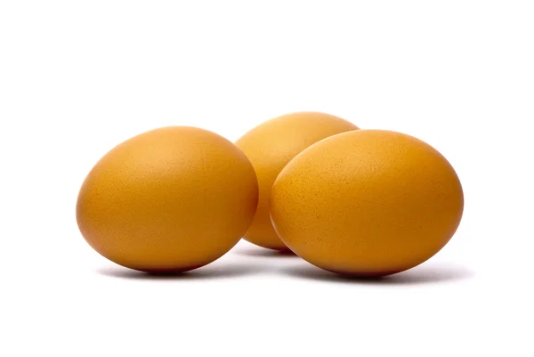 Drei Eier isoliert auf weißem Hintergrund — Stockfoto