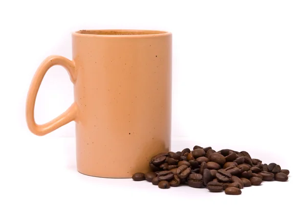 Grains de café et tasse — Photo