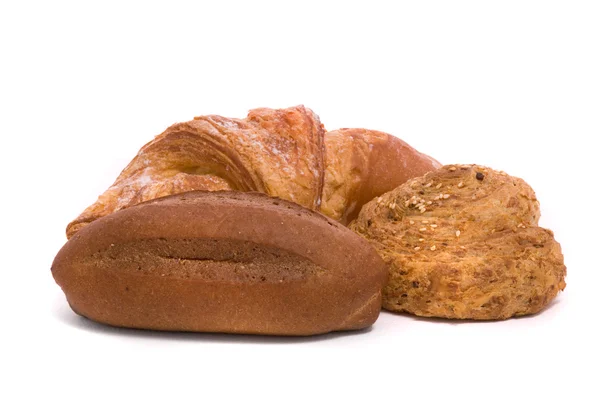 白い背景の上に新鮮なパン — ストック写真