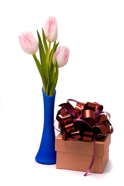 De doos van de gift van roze tulpen ang — Stockfoto