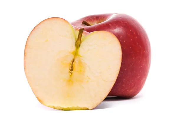 Plátky červené zralé jablko — Stock fotografie