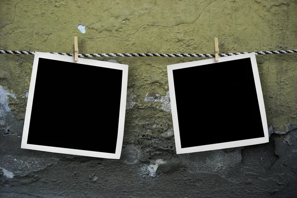 Zwei Bilder auf einem Seil. — Stockfoto