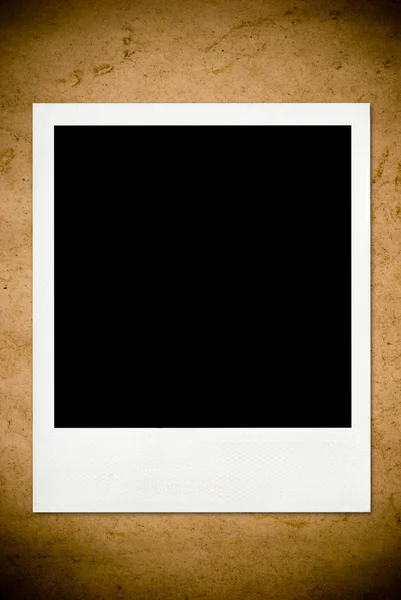 Grunge 纸上的空白老式照片 — 图库照片