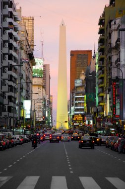 Builded in 1936 by Alberto Prebisch, its 67 meters high can be seen from along Corrientes and 9 de Julio avenues. clipart