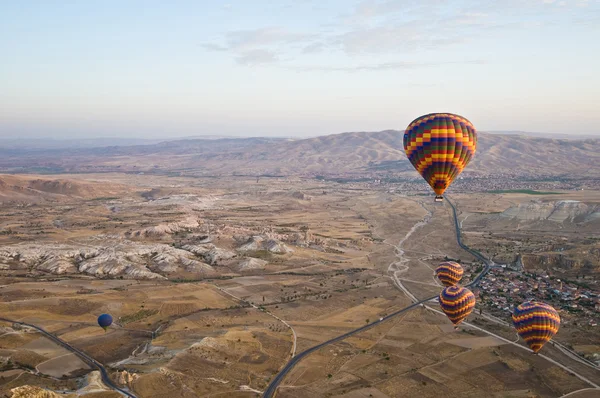 Ballons au-dessus de la Cappadoce — Photo