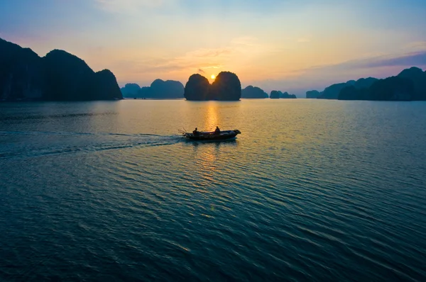 stock image Sunrise at Ha Long Bay