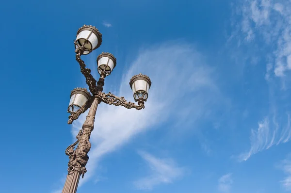 Уличная лампа Испании — стоковое фото