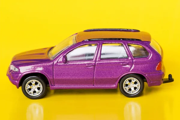 Mobil ungu — Stok Foto
