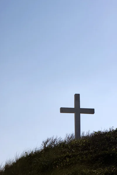 Croix sur une colline — Photo