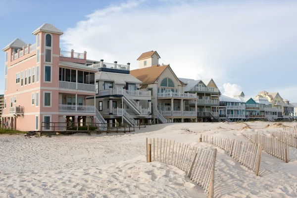 Case sulla spiaggia di lusso — Foto Stock