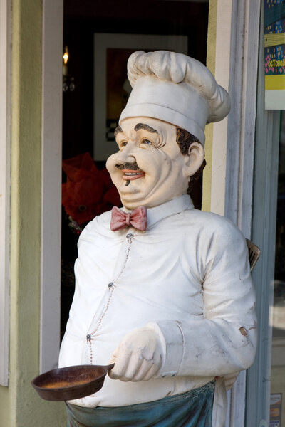 Статуя старинного пекаря
