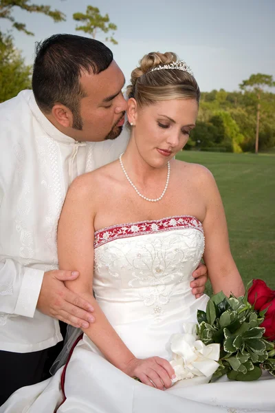 로맨틱 신부 및 신랑 — 스톡 사진