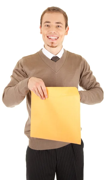 Молодий добре одягнений чоловік з конвертом . — стокове фото