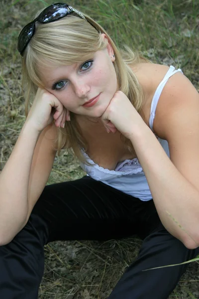 Beautiful blonde girl — Stock Photo, Image