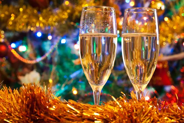 Due bicchieri di champagne di Natale — Foto Stock