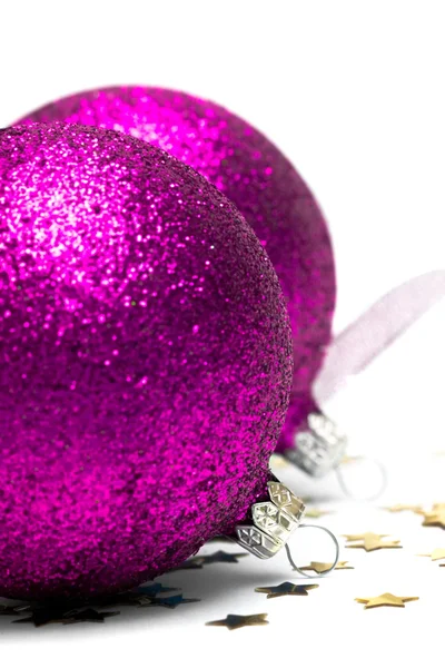 粉红色的圣诞装饰球 — 图库照片