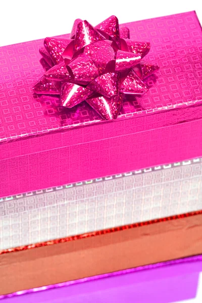 有蝴蝶结的彩色礼品盒 — 图库照片