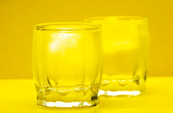Bebida con hielo y melocotón — Foto de Stock