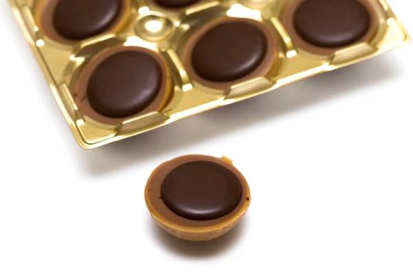 Schokoladenbonbons isoliert — Stockfoto