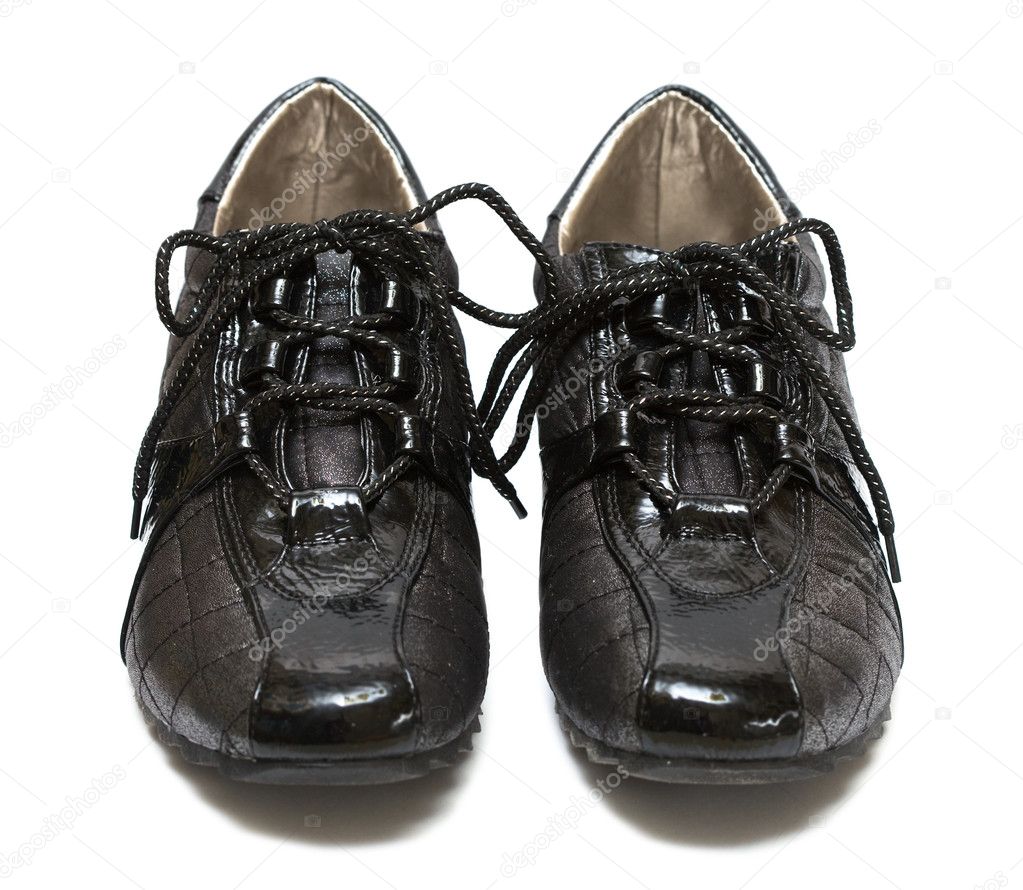 Black running womanish shoe