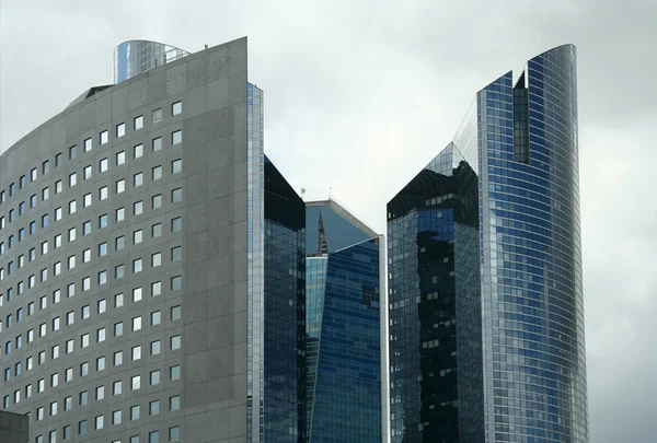 Moderne Gebäude in Paris — Stockfoto