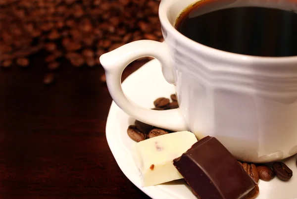 Кофе и шоколад — стоковое фото