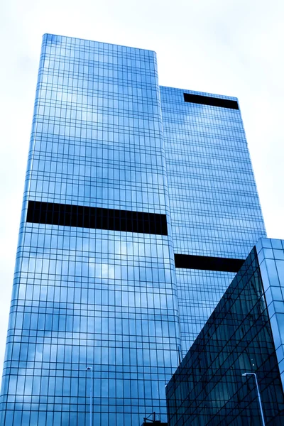 Glasmehrgeschossige Gebäude — Stockfoto