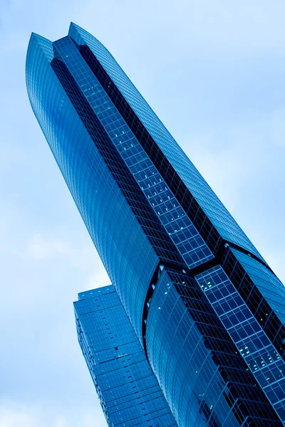 Perspektivní pohled do nové moderní budovy — Stock fotografie