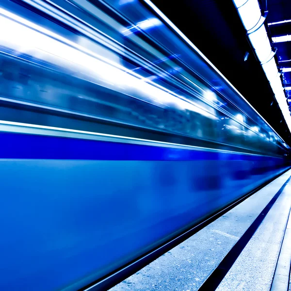 Fast moving train — Stock Photo, Image