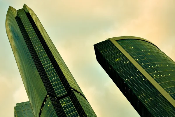 Sunset in workplace among skyscrapers — Stock Photo, Image