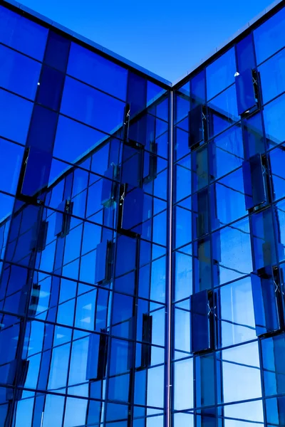 Beautiful reflection in glass wall — Stock Photo, Image