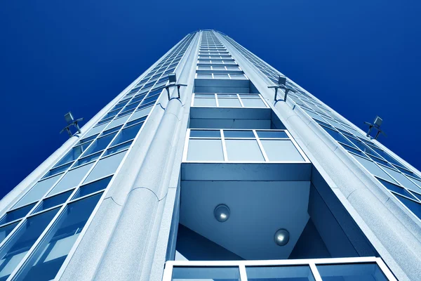 Stock image Underside view to new skyscraper