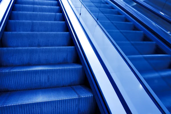 Mozgó mozgólépcső, lépcsők — Stock Fotó