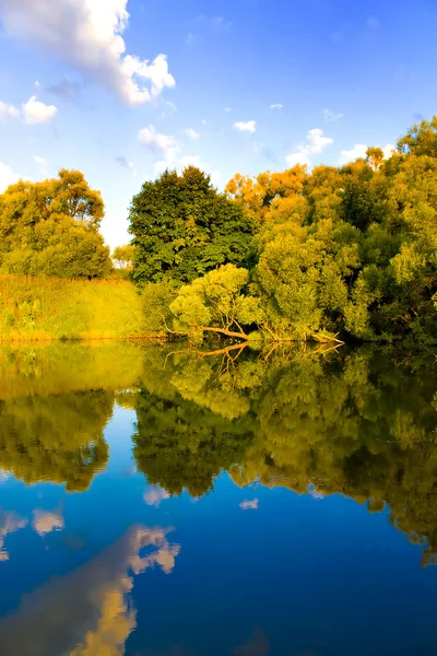 Beautiful reflection of landscape — Stock Photo, Image