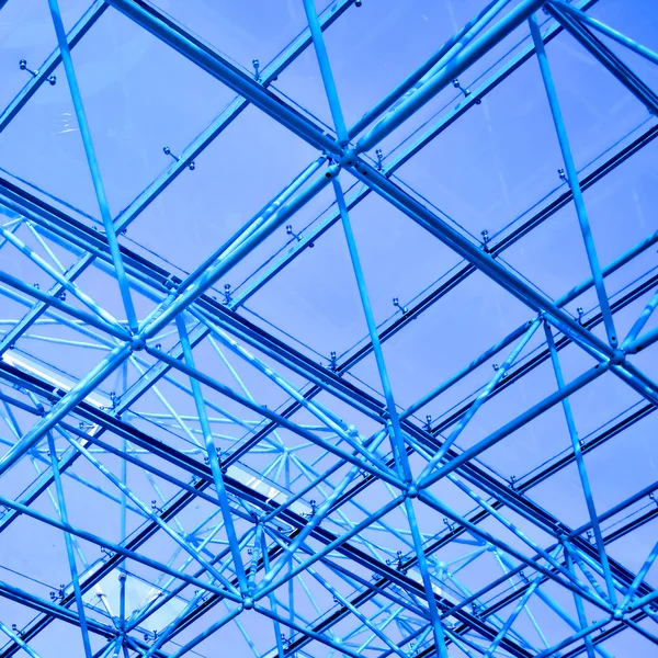 Abstrakte blaue geometrische Decke — Stockfoto