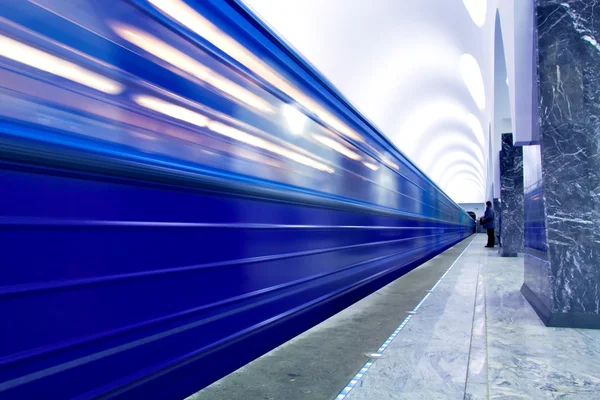 Abstrakt tåg i rörelse — Stockfoto