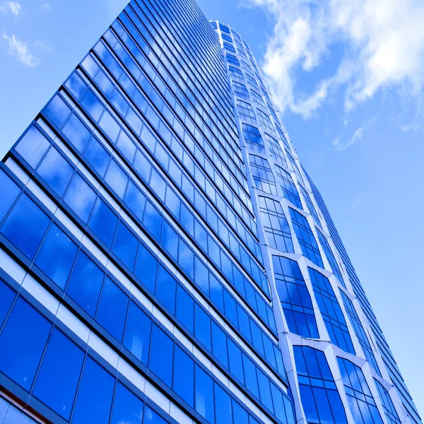 Modern facade of skyscraper — Stock Photo, Image
