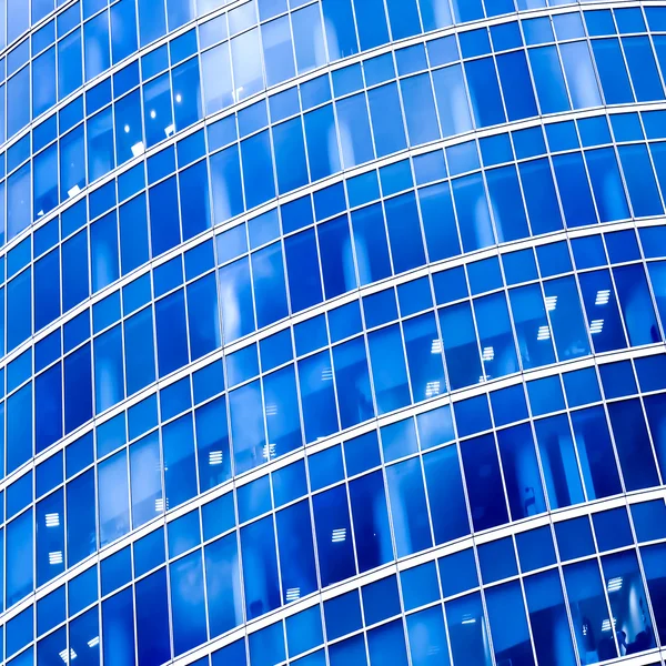 Textured glasvägg, modern byggnad — Stockfoto