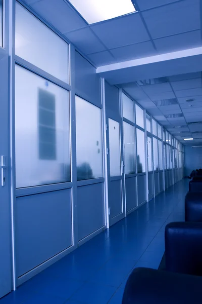 Couloir en verre bleu — Photo