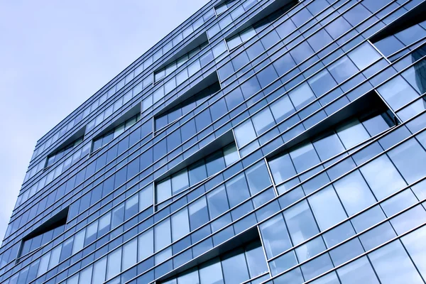 織り目加工ガラスの壁、近代的な建物 — ストック写真