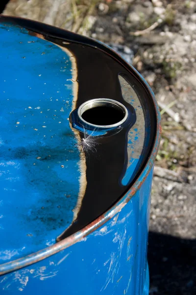 Dirty oil drum — Stock Photo, Image